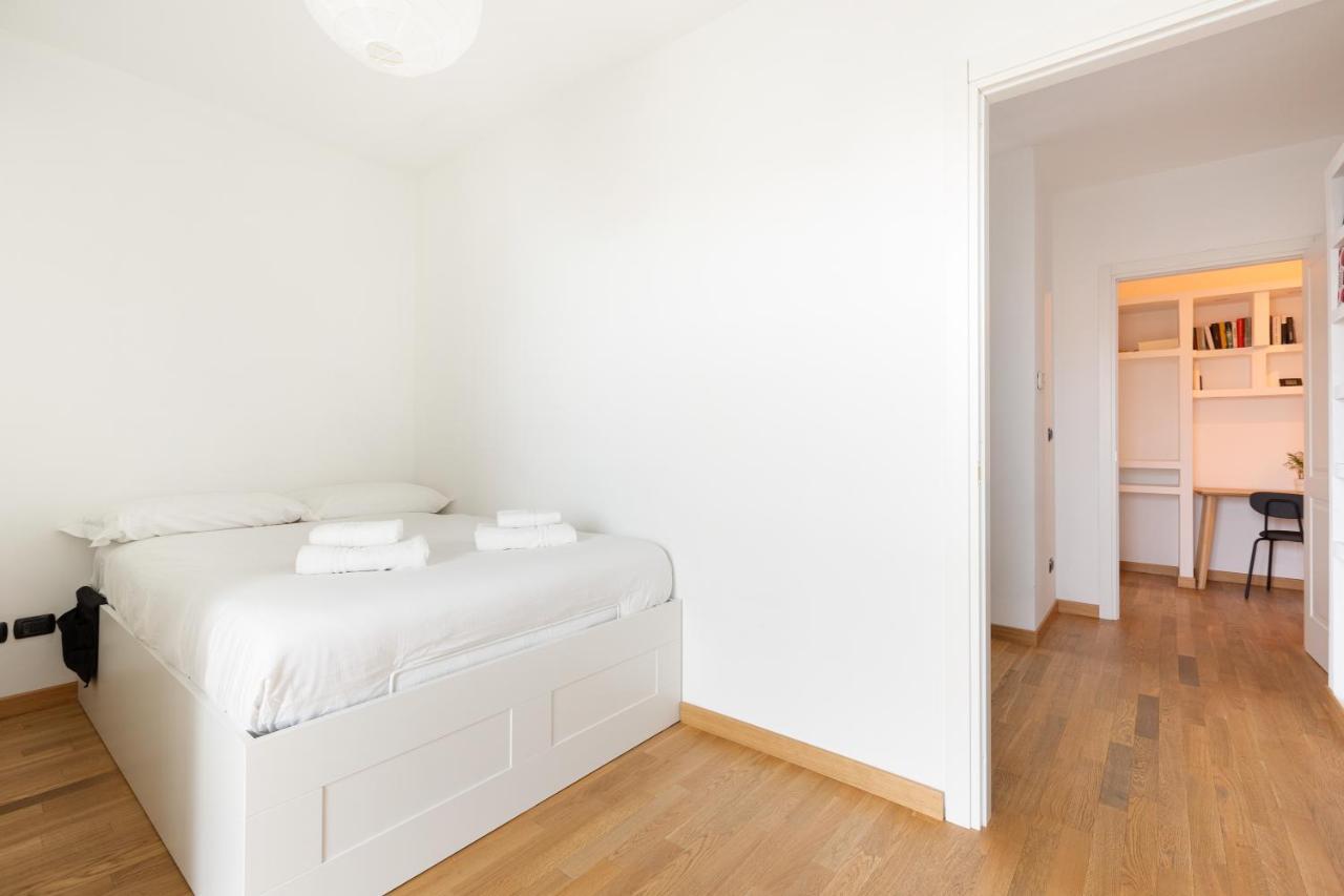 Milan Comfy Apartment X3 - With Balcony Екстериор снимка