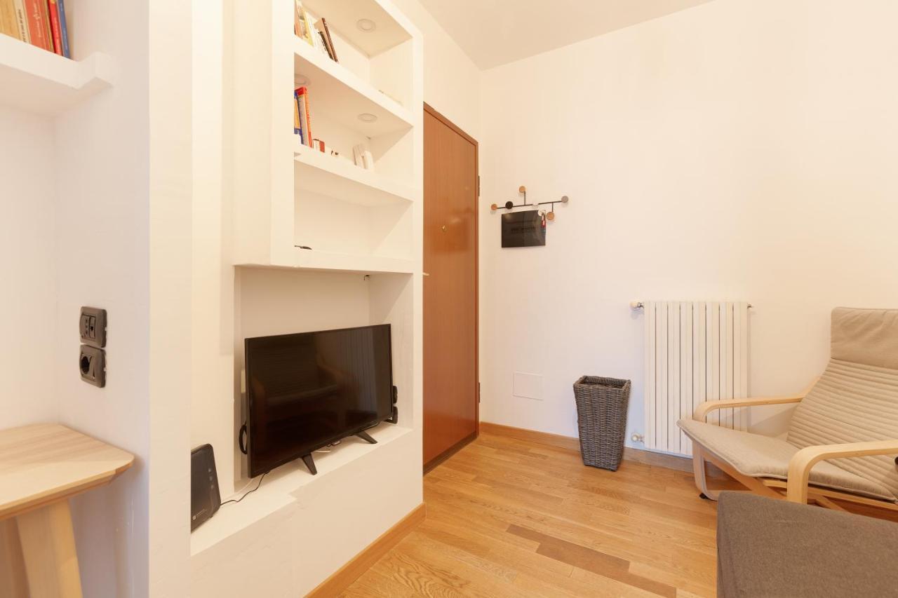 Milan Comfy Apartment X3 - With Balcony Екстериор снимка