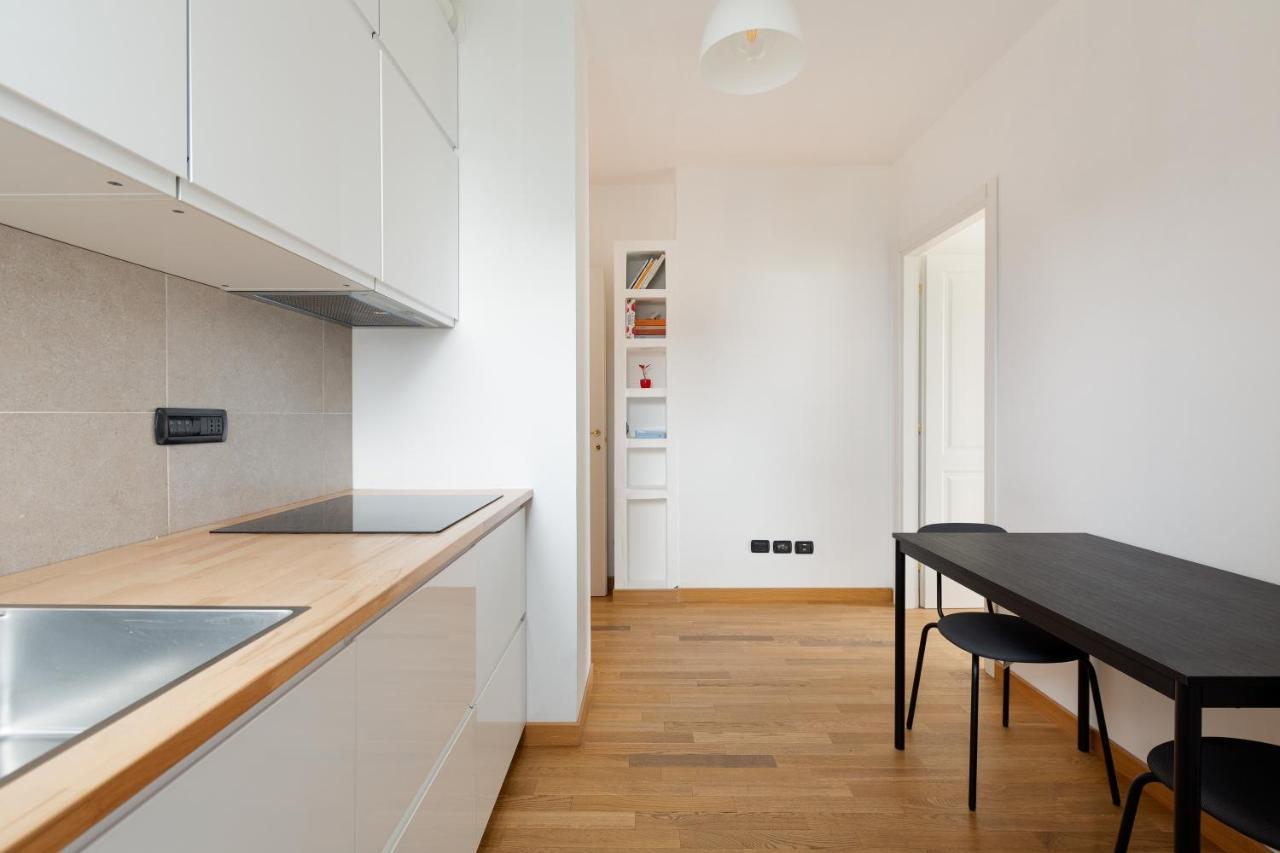 Milan Comfy Apartment X3 - With Balcony Екстериор снимка